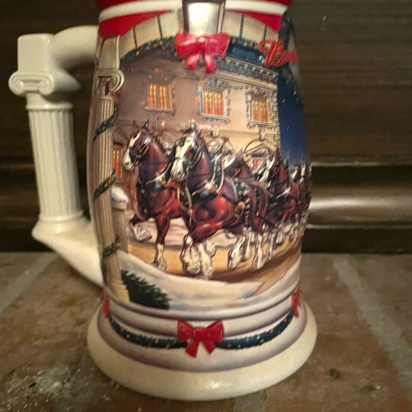 Vintage Budweiser Holiday Beer Steins 9 total. 1991, 1993, 1997-1999, 2001-2004 - Picture 3 of 10